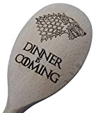 Fastcraft Cuillère en bois gravée avec inscription « Dinner is coming » Motif tête de loup inspirée de Game of Thrones