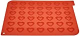 silikomart 23.043.00.0065 Tapis en Silicone pour Réaliser 42 Macarons en Forme Cœur, Rouge Brique, 30x40 cm